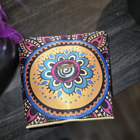 👜Chula Pyramid Wristlet Bag - Bold Mandala Design - Picture 4 of 7